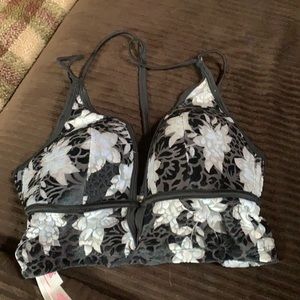 Pink Victoria’s Secret’s Bralette Velour Sz S BNWT